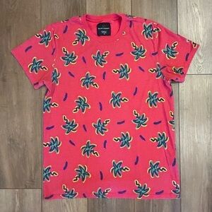 Blue Crown ♥️ red shirt with palm tree star design Medium